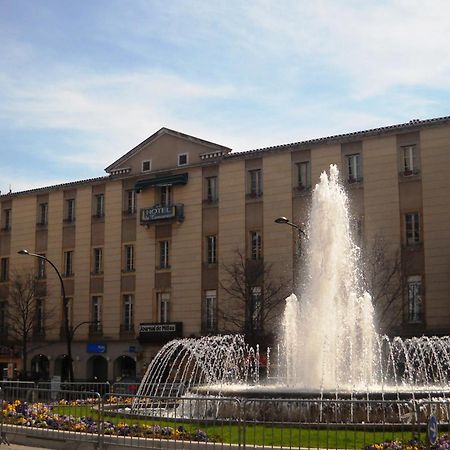 Hôtel du Commerce Millau Exterior foto